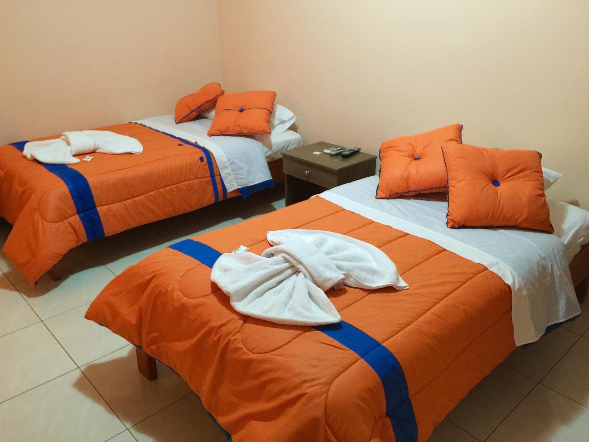 Hostal Tongo Reef Puerto Baquerizo Moreno Habitación foto