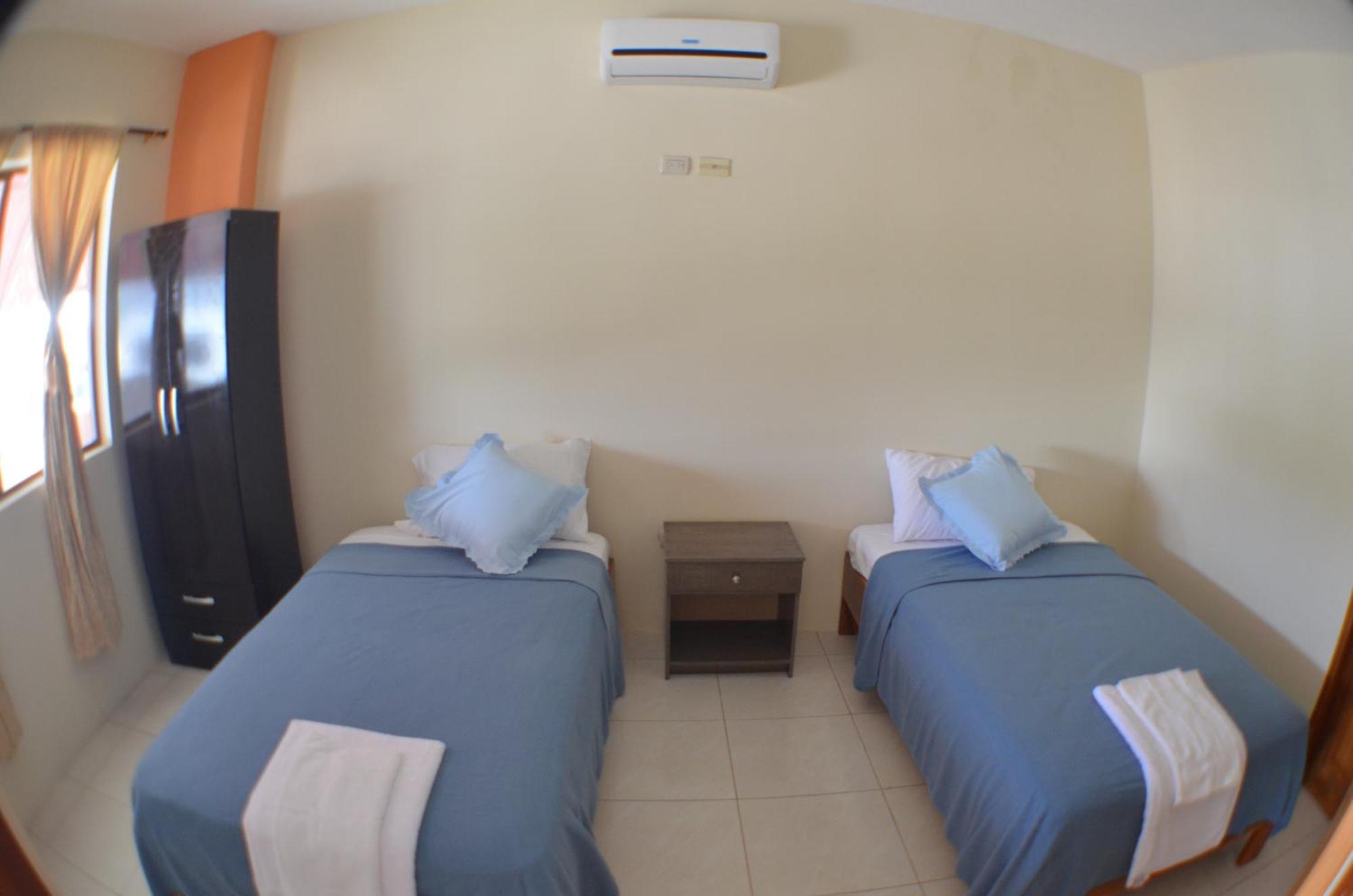Hostal Tongo Reef Puerto Baquerizo Moreno Habitación foto