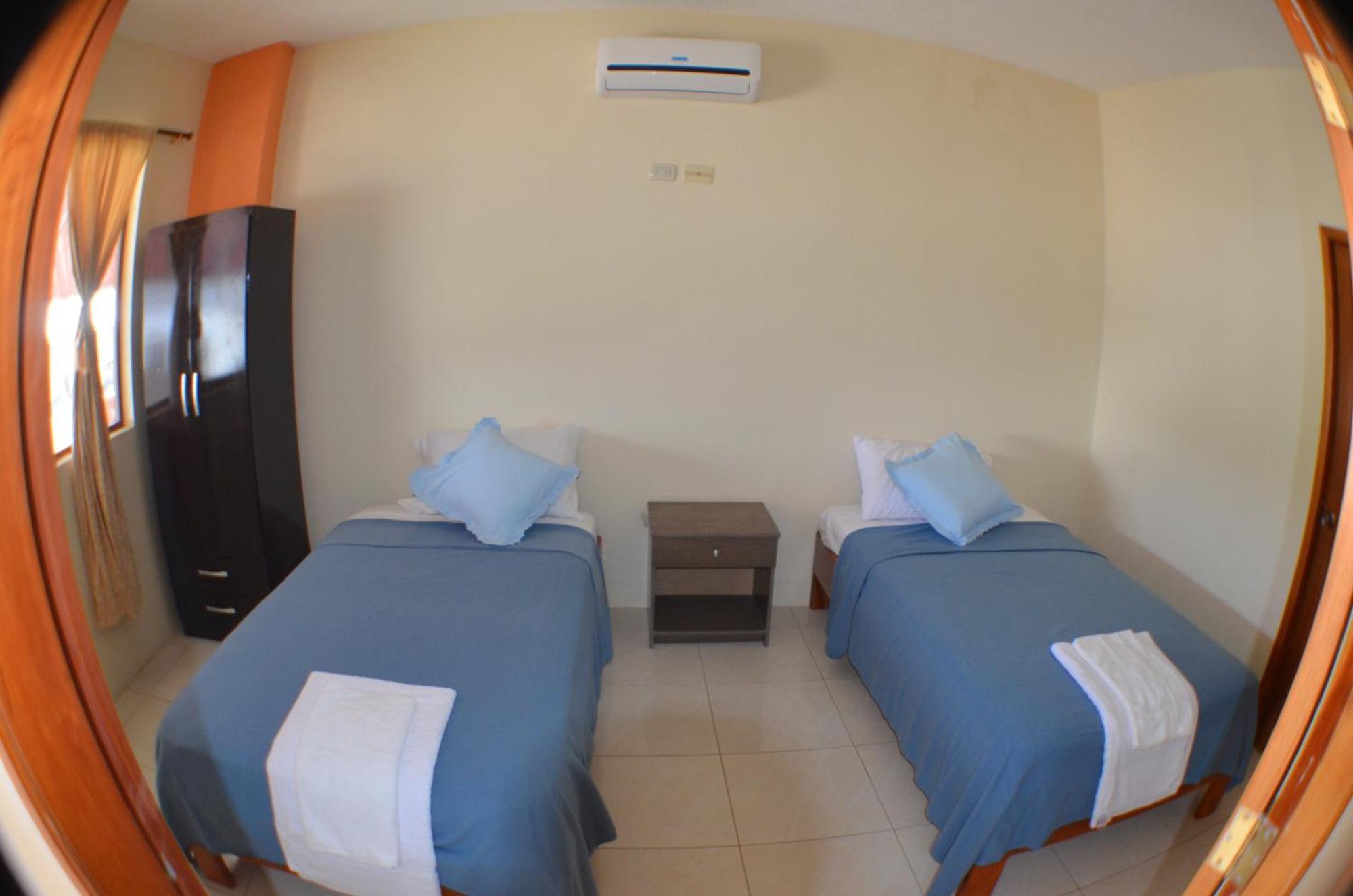 Hostal Tongo Reef Puerto Baquerizo Moreno Habitación foto